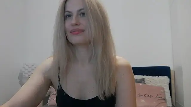 lika_soul (F milf) - spank ass