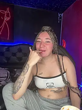 sophie_ls (F teen) - Spank ass or tits 🫶🏼