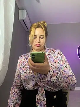 Passion-Blondy webcam