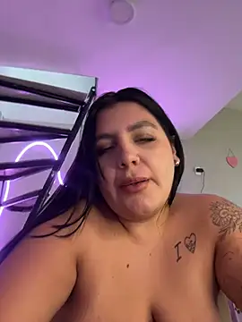 Webcam Model (Vicky_Sixx)  is live.Free join now!