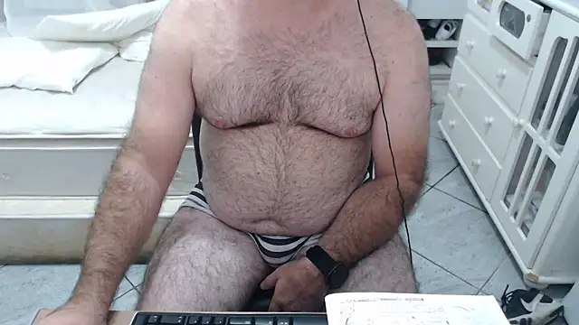 mysterbearmg - MysterBearMG's free webcam - UK Sex Cams