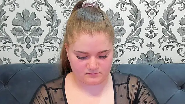 lissabigtitts - LissaBigTitts's free webcam