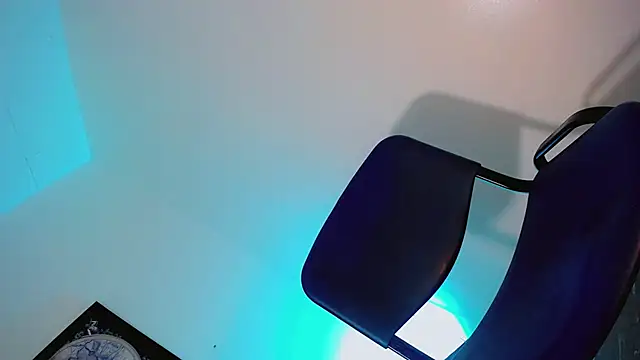 katha_Crawford webcam