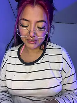 queen_of_you_heart webcam