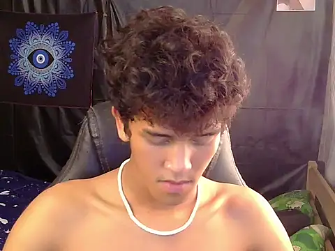 hugekenbigcock webcam