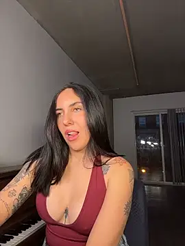 Lolathebaddie webcam