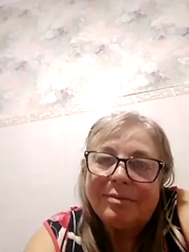 linalight88 - LinaLight88's free webcam