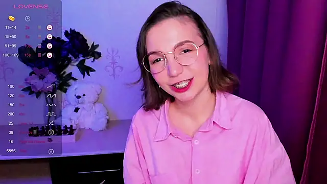 KindHazelHere_ webcam