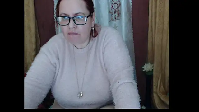 PlayfullMature webcam