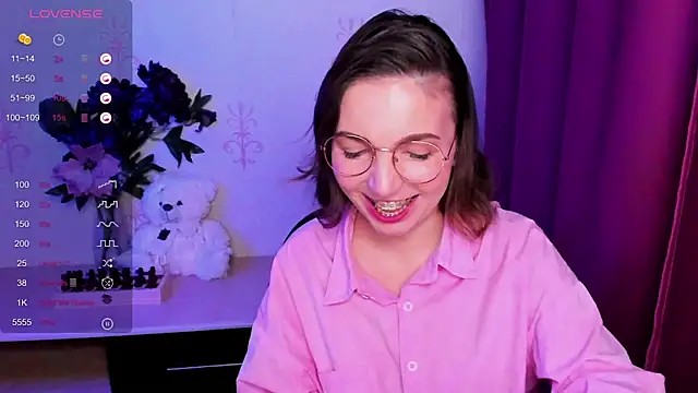 KindHazelHere_ webcam