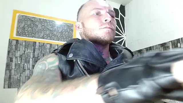 stripnolimits - Stripnolimits's free webcam - UK Sex Cams