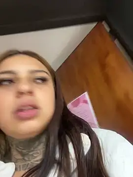 EmilyMoore_Pink webcam