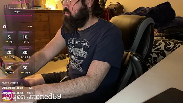 beardedfantasydaddy webcam