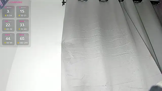 caroline_tovar webcam