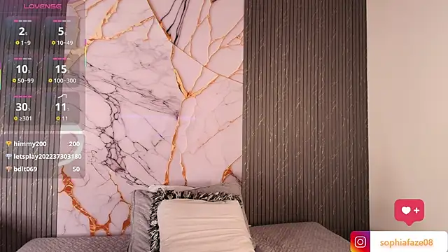 big_tits_in_your_face webcam