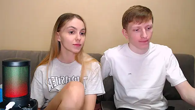 juliaanddima - Juliaanddima's free webcam