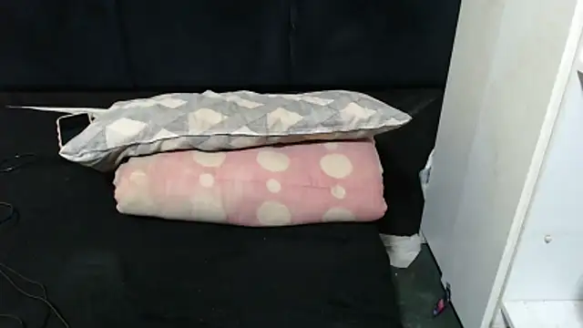 SweetHotBabby18 webcam