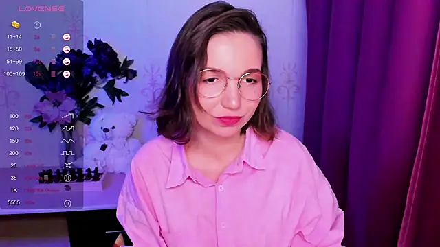 KindHazelHere_ webcam