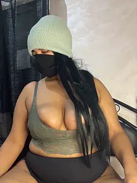 Nabila-hanouna webcam