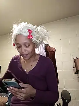 sithandrah - SITHANDRAH's free webcam - UK Sex Cams