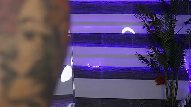 HottieLillyXXX webcam