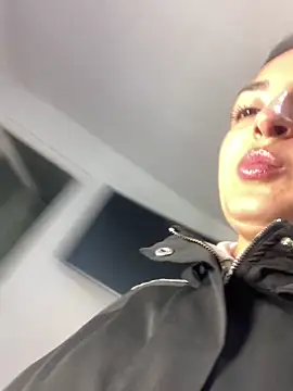 ArianaDominguez_Pink webcam