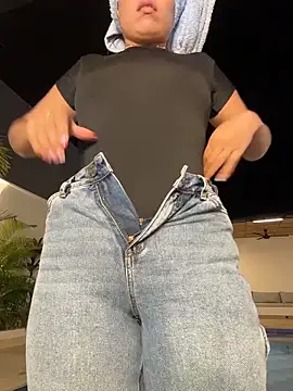 EMILIIA_RICHTER__ webcam