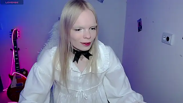 Emily_Nyaffee webcam