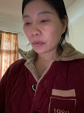 美女xiiuuff18在线直播