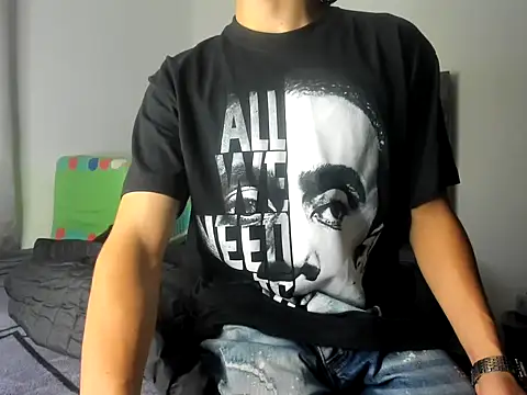 Master_Ruthless777 webcam