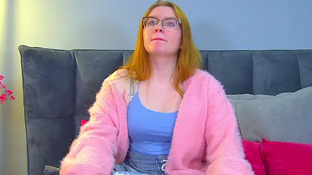 aliceallisons (F teen) - choose a new outfit for me together👠💋