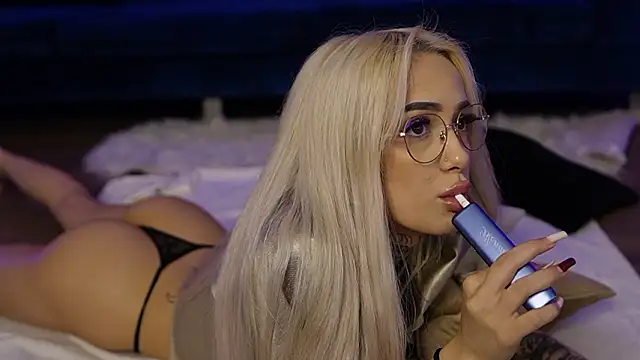 blondie_muller webcam