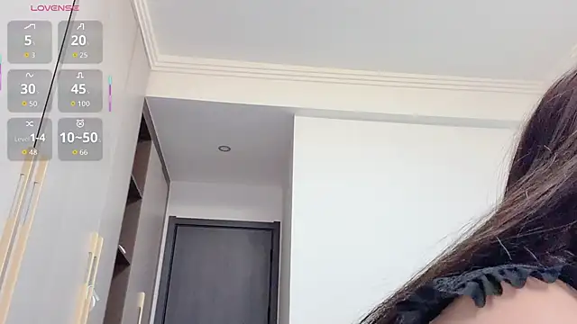 美女Lucky-susuBB在线直播