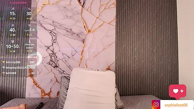 big_tits_in_your_face webcam