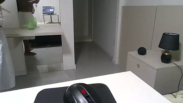 JUNINHOLEKEJR webcam