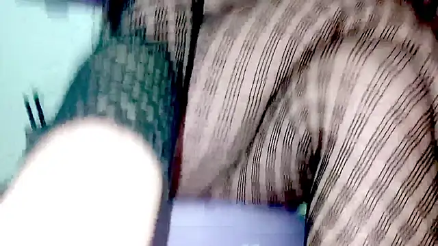 PetiteIvoryQueen19 webcam