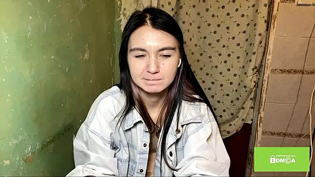 EstherKiester webcam