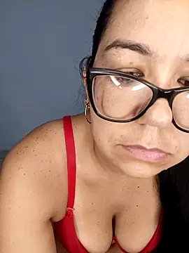 MilfTentasion webcam