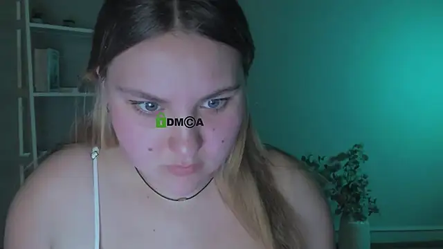 dina_bloom_ webcam