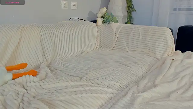 exposed_lizzy webcam