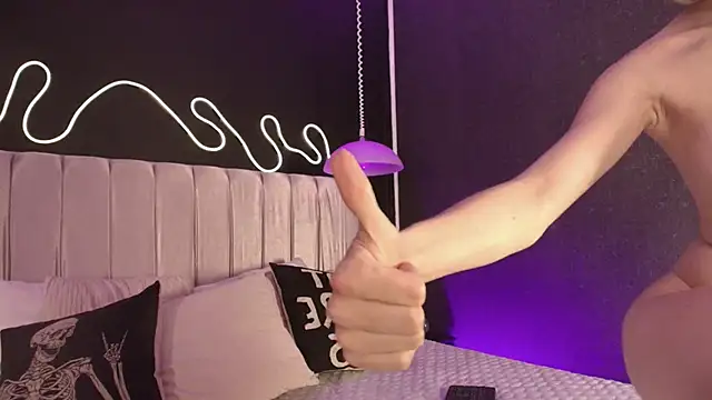 zhally_dee - Zhally_Dee's free webcam - UK Sex Cams