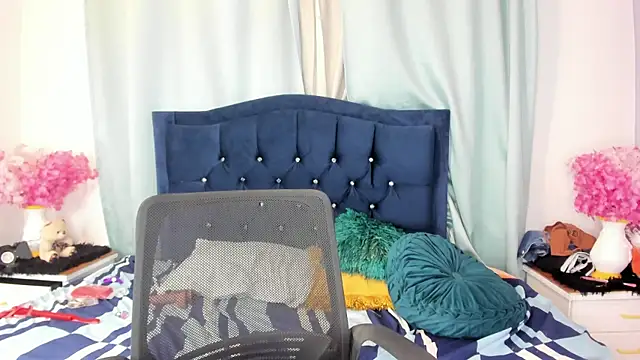 Inaya_Khalifa webcam