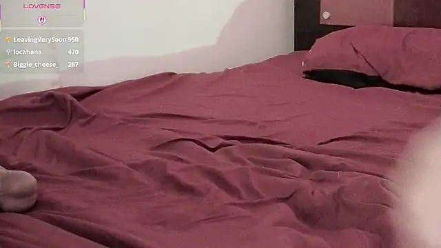 sweet_soup (F teen) - Suck and kiss your cock! Flatter it😏