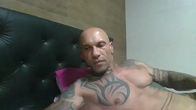 arcanjoblackxxx (Ask my age) - Goal...700 tokens cummm eat my espermmm