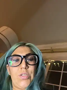 LittleMissEeve webcam