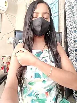 Webcam Model (Parinaaz18)  is live.Free join now!