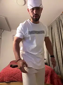 Ezzio_Scolaro webcam