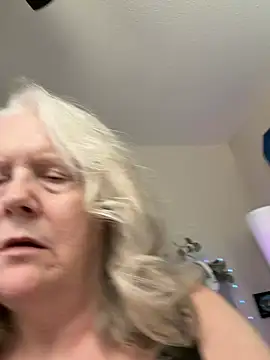 Kaitlyn_Winters webcam