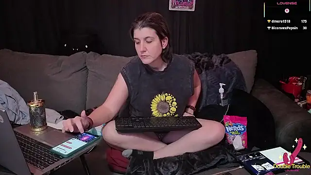 Bella_and_Marie webcam