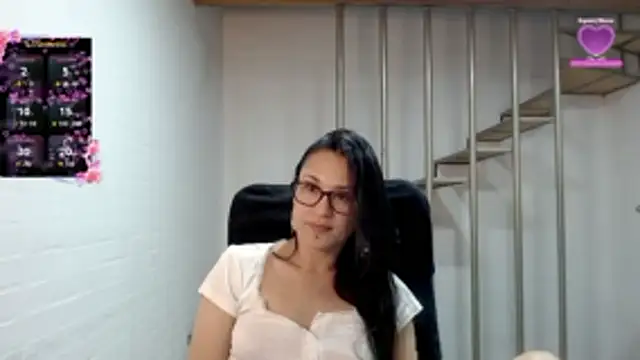 Jessie_Desire webcam